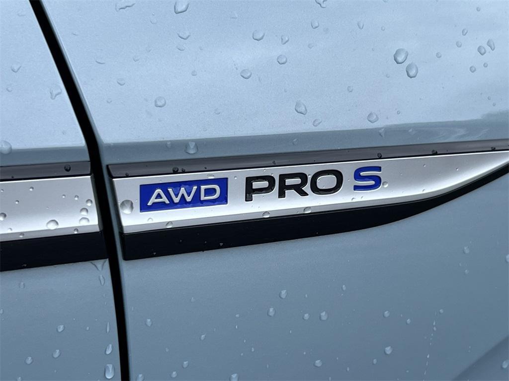new 2025 Volkswagen ID.4 car, priced at $49,119
