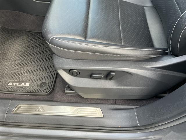 used 2021 Volkswagen Atlas car, priced at $24,595