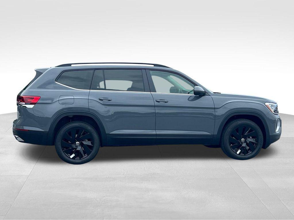 new 2025 Volkswagen Atlas car, priced at $41,118
