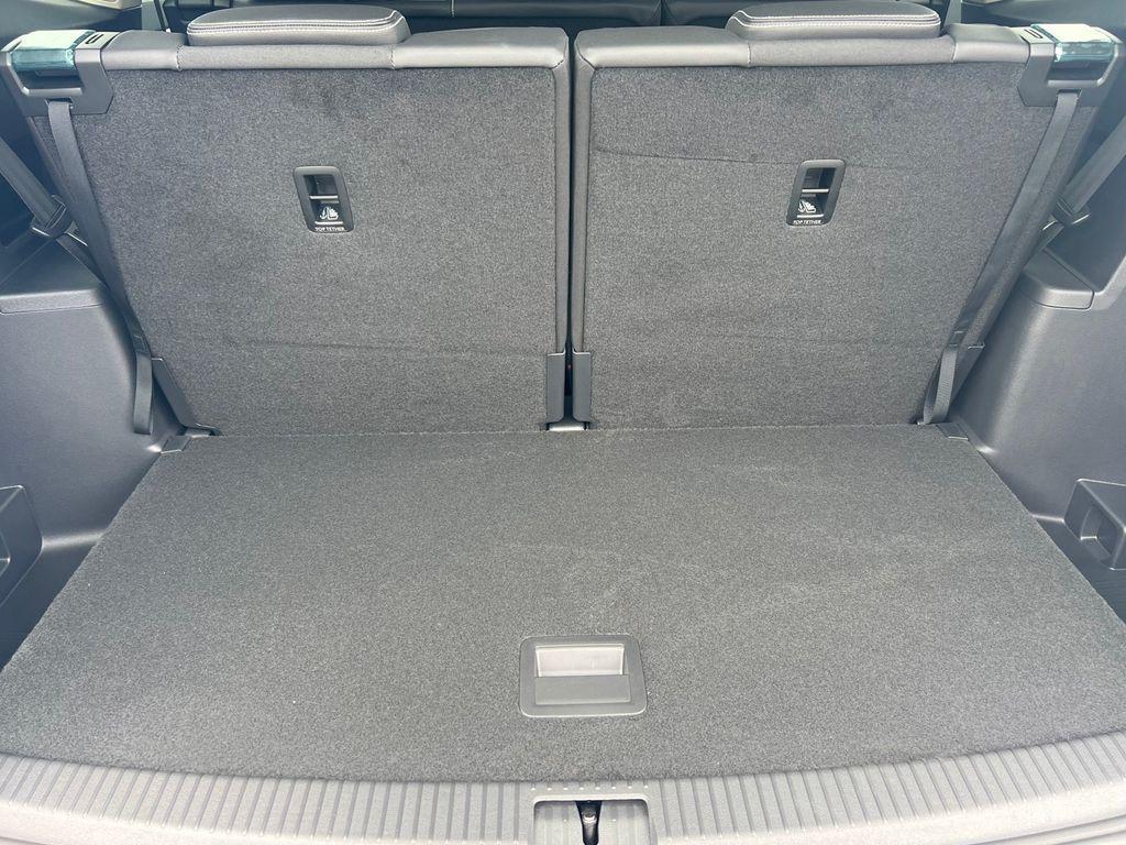 new 2025 Volkswagen Atlas car, priced at $41,118