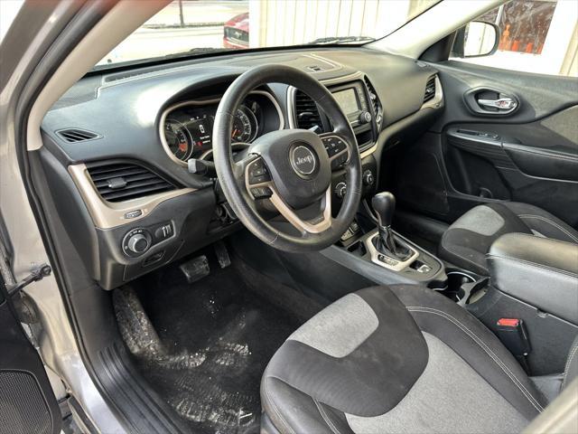 used 2015 Jeep Cherokee car, priced at $5,900