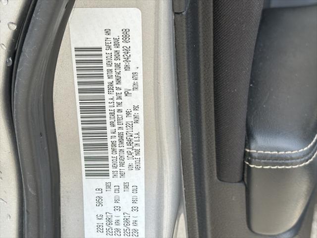 used 2015 Jeep Cherokee car, priced at $5,900
