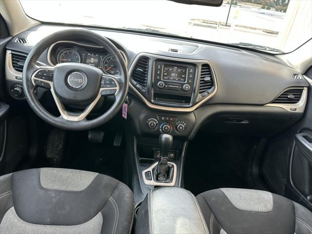 used 2015 Jeep Cherokee car, priced at $5,900