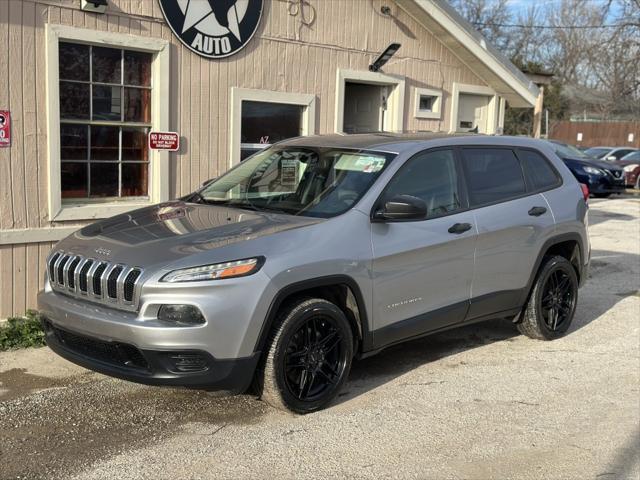 used 2015 Jeep Cherokee car, priced at $5,900