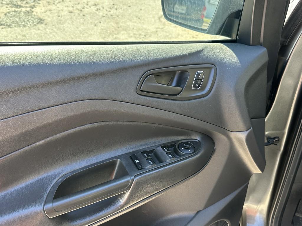used 2017 Ford Escape car, priced at $5,900