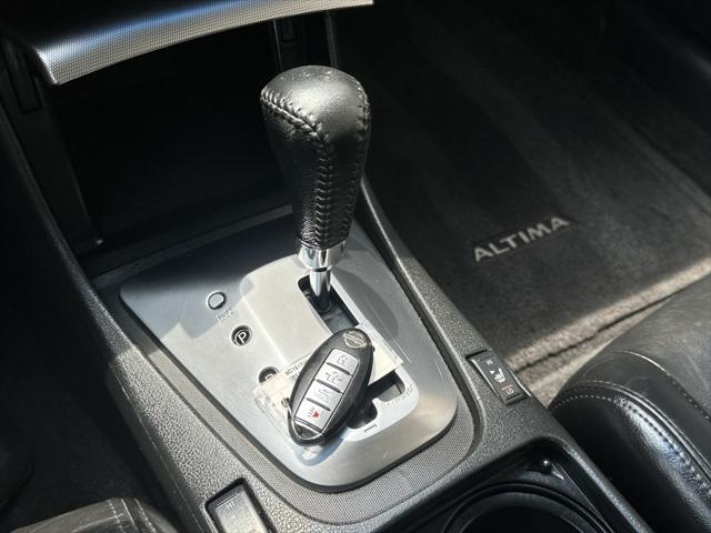 used 2008 Nissan Altima car, priced at $5,400
