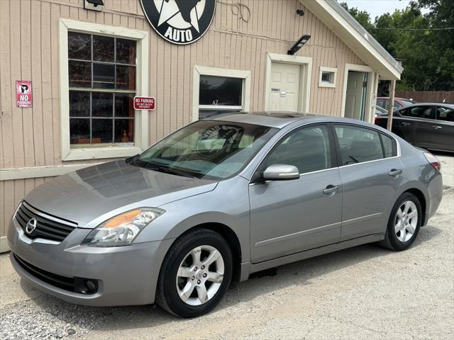 used 2008 Nissan Altima car, priced at $5,400