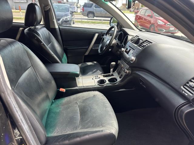 used 2012 Toyota Highlander car, priced at $10,900
