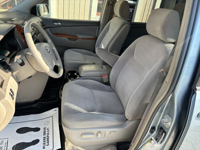 used 2006 Toyota Sienna car, priced at $5,900
