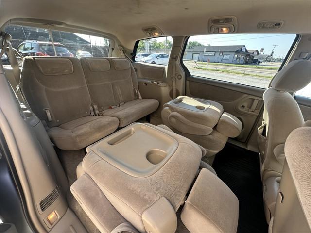 used 2006 Toyota Sienna car, priced at $5,900