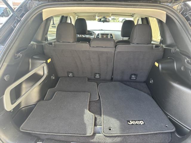 used 2015 Jeep Cherokee car, priced at $7,900