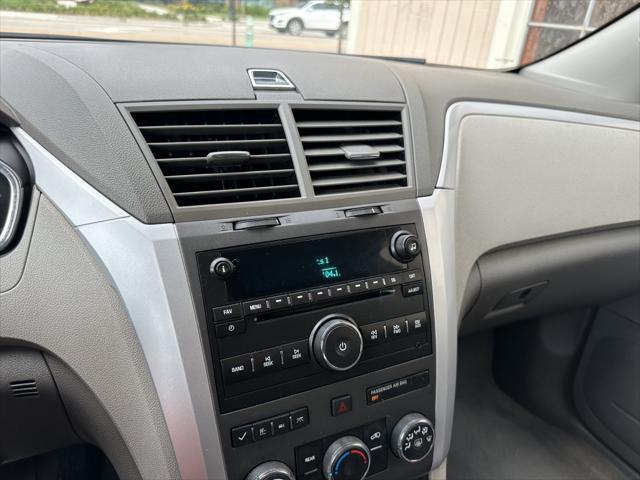 used 2011 Chevrolet Traverse car, priced at $7,900