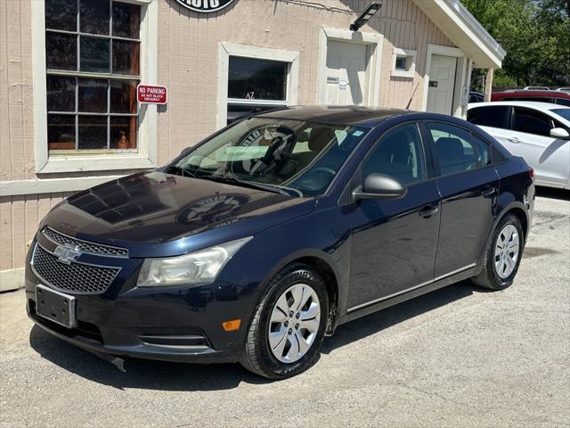 used 2014 Chevrolet Cruze car, priced at $7,900