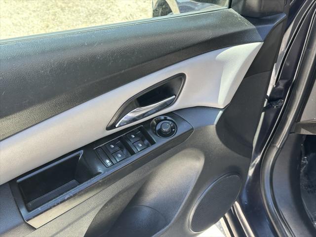 used 2014 Chevrolet Cruze car, priced at $7,900