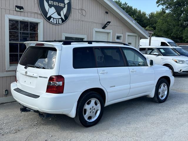 used 2007 Toyota Highlander car, priced at $5,900
