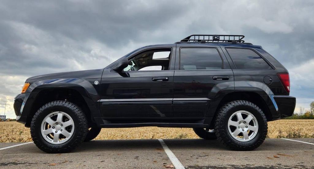 used 2009 Jeep Grand Cherokee car, priced at $14,980