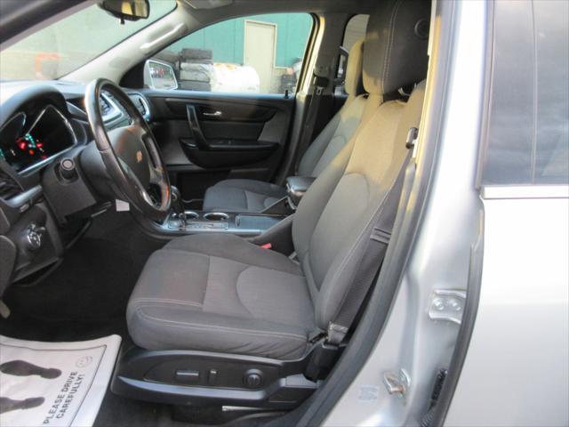 used 2016 Chevrolet Traverse car, priced at $9,600