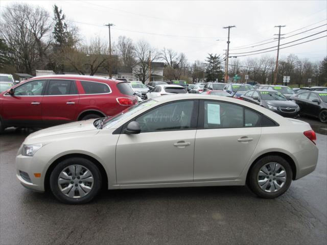 used 2013 Chevrolet Cruze car, priced at $6,995