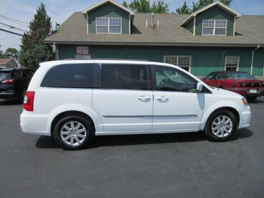 used 2014 Chrysler Town & Country car, priced at $9,995