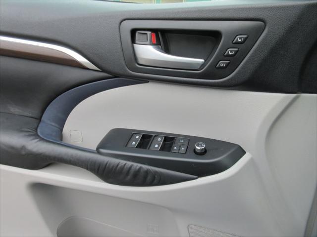 used 2016 Toyota Highlander car, priced at $15,500