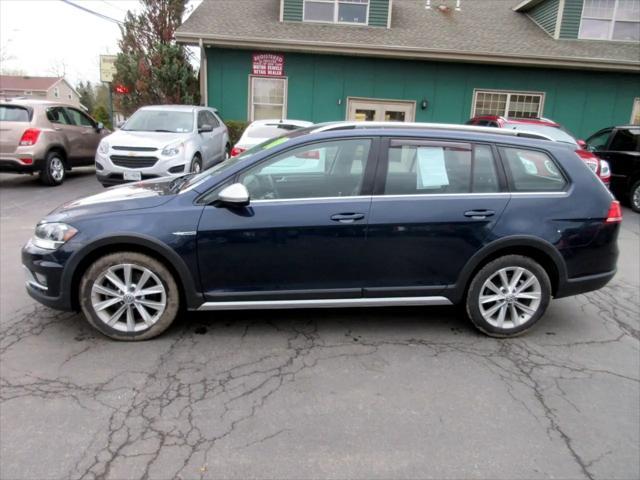 used 2018 Volkswagen Golf Alltrack car, priced at $11,500