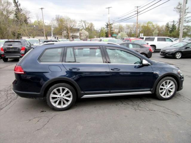 used 2018 Volkswagen Golf Alltrack car, priced at $11,500