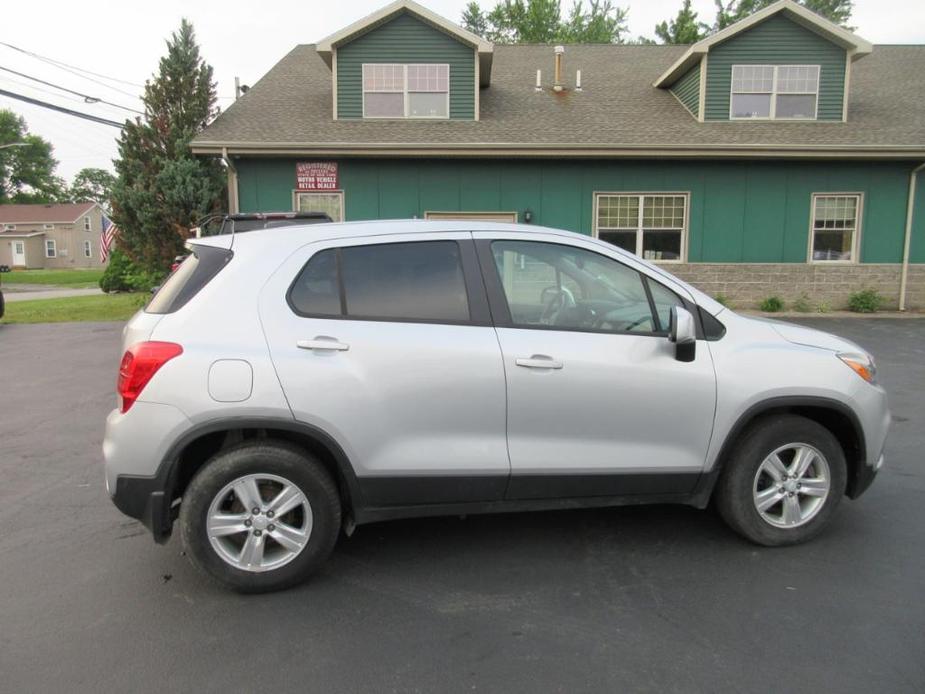 used 2020 Chevrolet Trax car, priced at $12,993