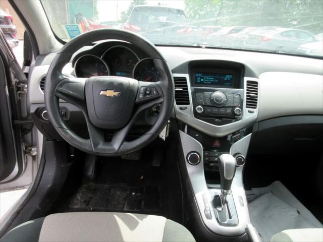 used 2016 Chevrolet Cruze Limited car, priced at $8,500
