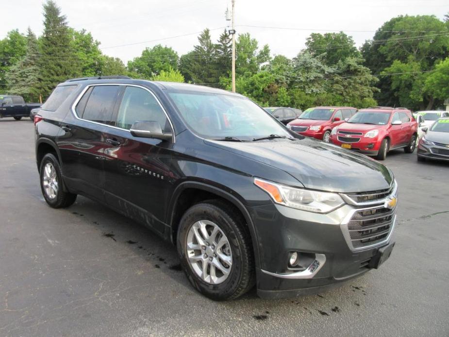 used 2021 Chevrolet Traverse car, priced at $23,900