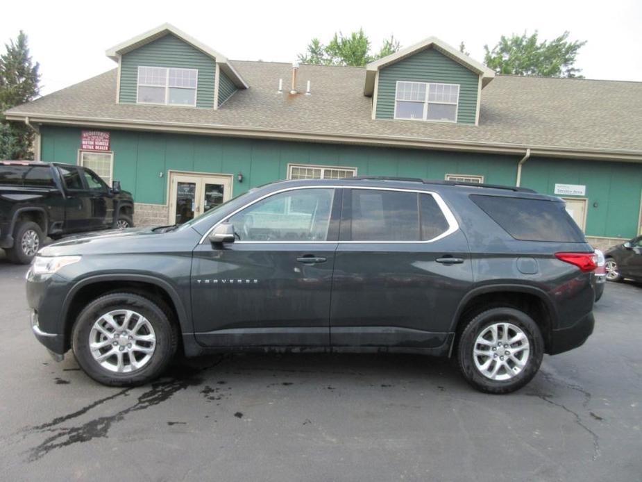 used 2021 Chevrolet Traverse car, priced at $23,900