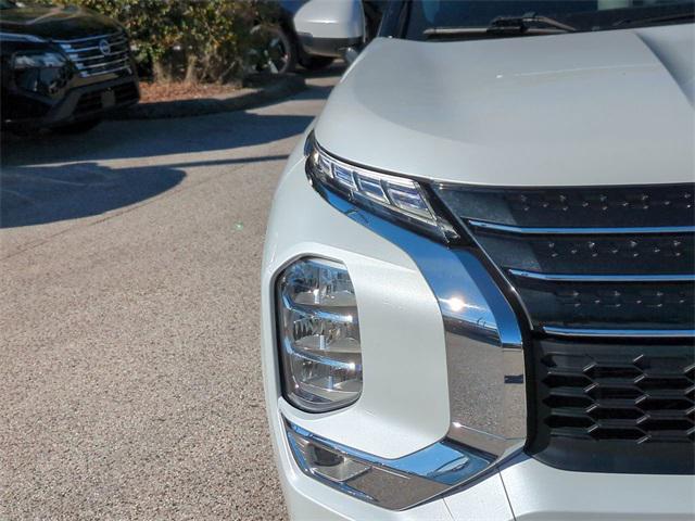 used 2024 Mitsubishi Outlander car, priced at $26,994