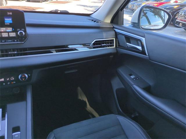used 2024 Mitsubishi Outlander car, priced at $26,994