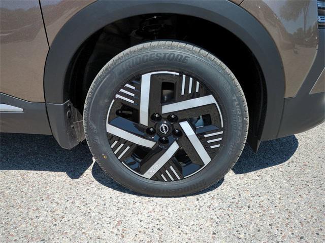 new 2025 Nissan Kicks car, priced at $24,952