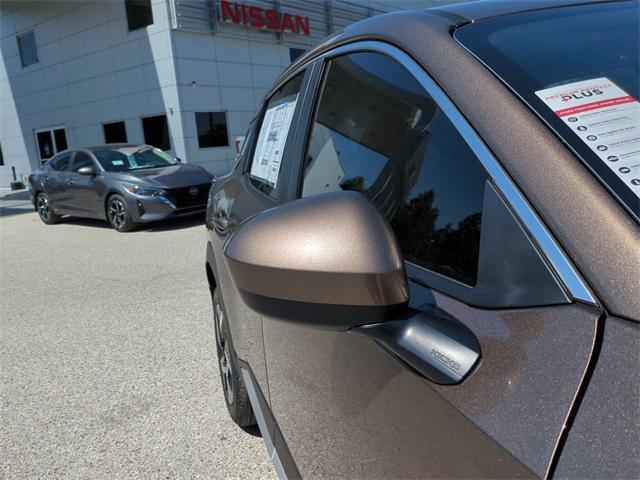 new 2025 Nissan Kicks car, priced at $24,952