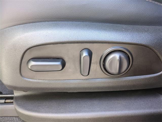 used 2020 Chevrolet Traverse car, priced at $28,444