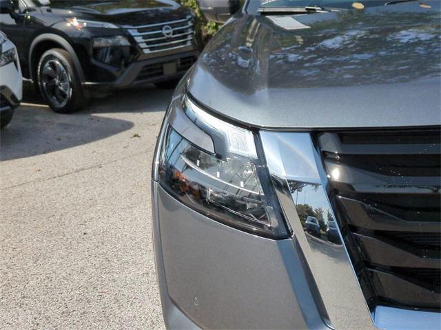 new 2025 Nissan Pathfinder car, priced at $35,880