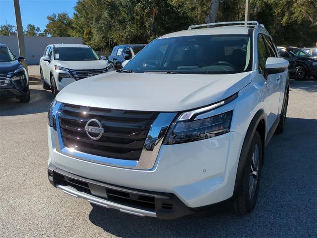 new 2025 Nissan Pathfinder car, priced at $36,032