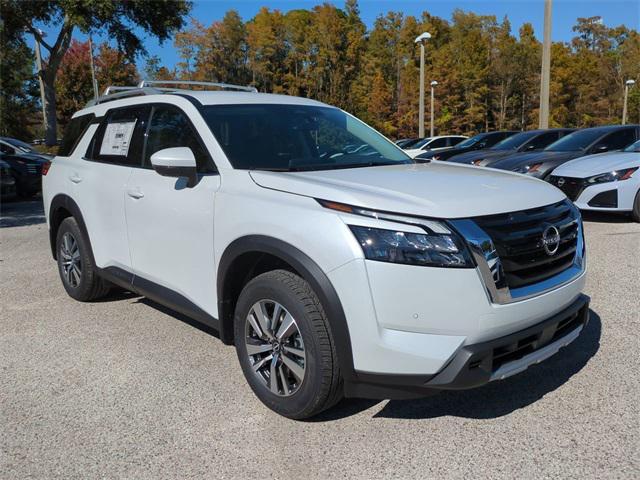 new 2025 Nissan Pathfinder car, priced at $36,032