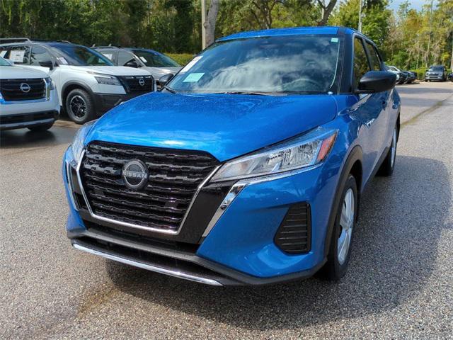 new 2025 Nissan Kicks car, priced at $22,180