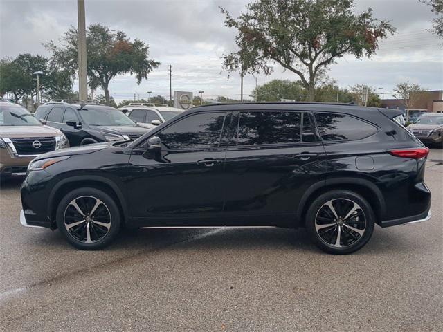 used 2022 Toyota Highlander car, priced at $31,993