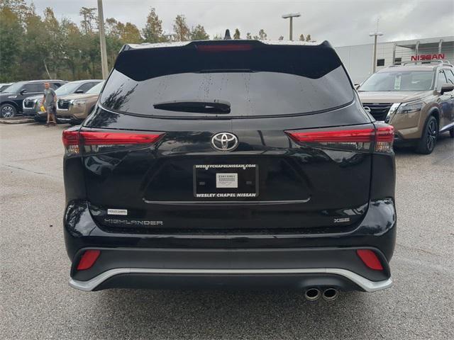 used 2022 Toyota Highlander car, priced at $31,993