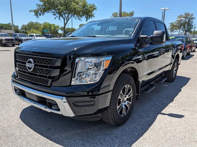 new 2024 Nissan Titan car, priced at $45,589