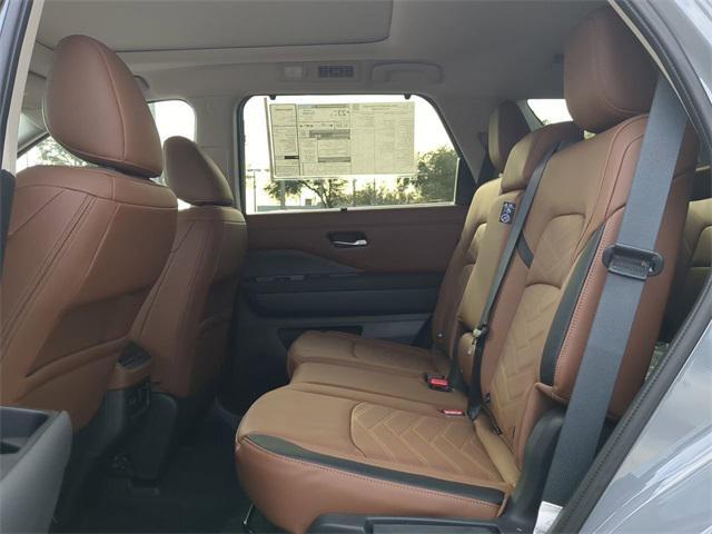 new 2025 Nissan Pathfinder car, priced at $49,943