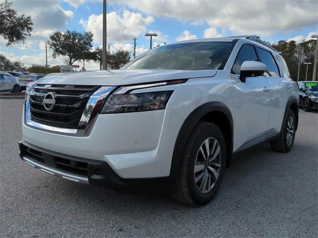 new 2025 Nissan Pathfinder car, priced at $43,482