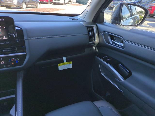 new 2025 Nissan Pathfinder car, priced at $42,238