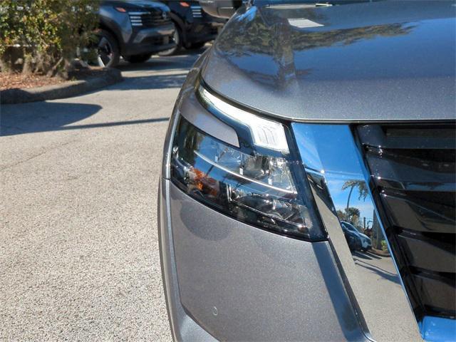 new 2025 Nissan Pathfinder car, priced at $42,238