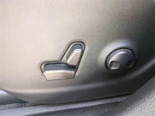 used 2022 Jeep Cherokee car, priced at $19,991