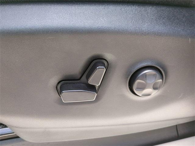 used 2023 Chrysler Pacifica car, priced at $26,992