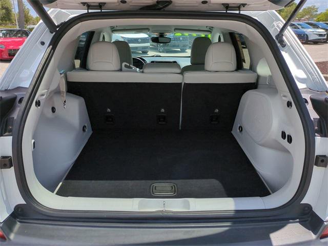 used 2020 Jeep Cherokee car, priced at $15,592