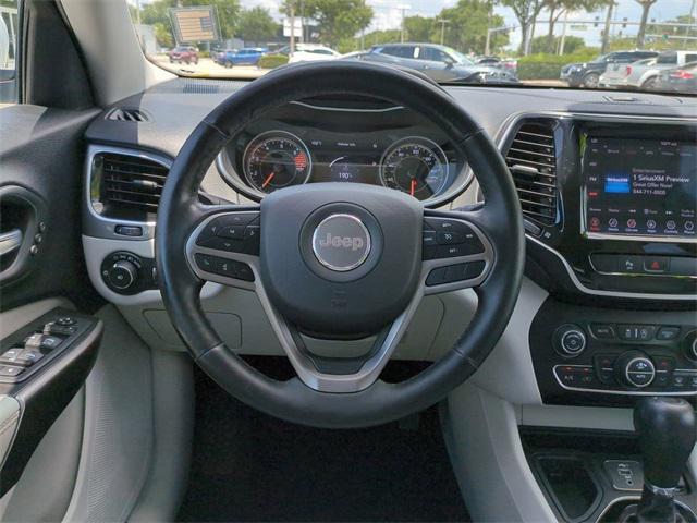 used 2020 Jeep Cherokee car, priced at $15,592